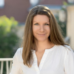 Karin Schoeller q