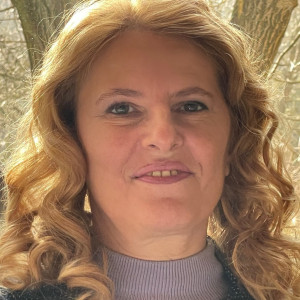 Portraet Anneliese NUNU